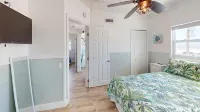 Oceanview 3-Bdrm Home Steps from Beach!  Heated Pool & Hot Tub.  Sleeps 6. - Bungalows