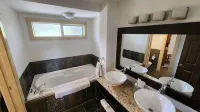 Relaxing retreat at Pacific Shores Resort Condo 1 Bedroom + Kitchen