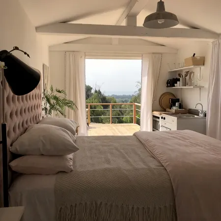 30% OFF! Malibu Charming Suite • Ocean View • Queen Bed