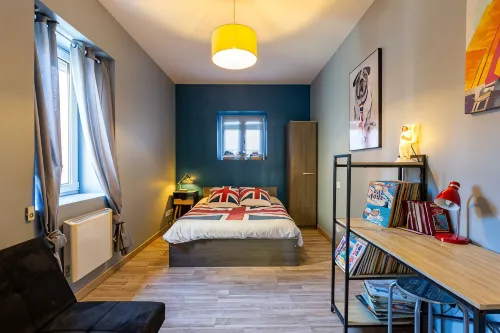 IDEALLY LOCATED GD APARTMENT, PARKING & PRIVATE TERRACE, JACCUZI, QUIET, DOMLOC - 2-Star