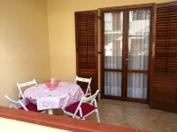 Terraced house in a quiet residence 200 meters from the sea, 4/5 places - Condos