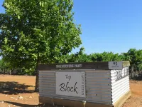 The Picker's Hut - Peaceful vineyard setting Hotels in Barmera