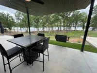 Stunning lake front new construction home in the heart of drowning creek. - 4 estrellas