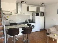 House on port with garden-Mooring possible-Santa Margarida Rosas - บังกะโล