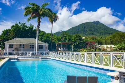 The Captain's Estate - Family Friendly 5 Bed Villa with large pool and views Hotels in 