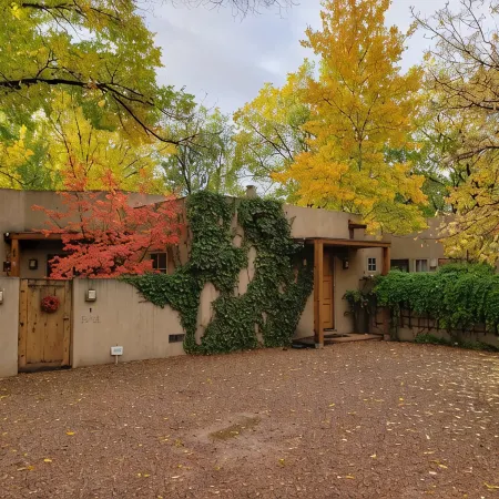 Unwind in solitude, bask in relaxation, enjoy convenience — near Canyon Road