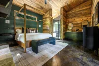Luxe Spa Cabin: Sauna/Hot Tub/Cold Plunge, EV - Gym