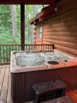 Almost Heaven 1BR Cabin: Romantic Retreat with Hot Tub - Feriehus