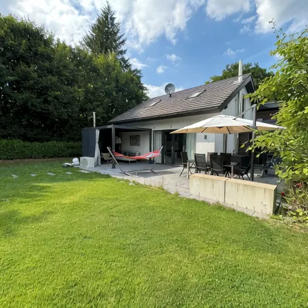 Detached vacation home on Lake Edersee Rehbach " Das Haus am See "