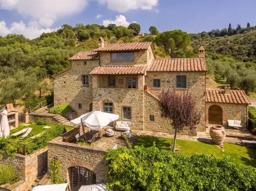 Wonderful villa at the foot of Cortona with private pool and unforgettable views