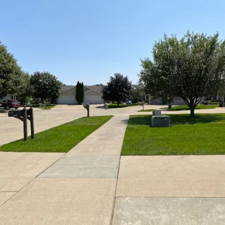 3 miles from EAA! Beautiful Oshkosh Duplex: The Westhaven