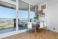 Primero Top-Apartment I 35qm Balcony Great View 22fl. I Center Kongress