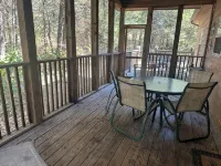 Clean and Cozy 4 Bedroom/4 Bath Cabin in Beautiful Branson West, Relaxing Vaca! - Chalets