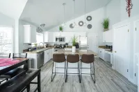 4bd room - king - lux - fast WiFi - Homestays