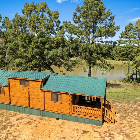 Barnwell Mountain Cabins #2: Cabin/Tiny Home w/ loft in Gilmer across from BMRA Отели в г. Апшур