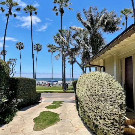 La Jolla Shores Beachfront Bliss with AC