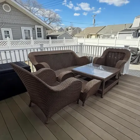 Spacious 5-bedroom house in beautiful Belmar w/ WiFi.  2 blocks from the beach!