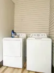 House of Color A / King 1Bd/1BA Apt
