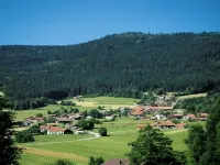 Ruhig Gelegene Fewo 02 - Rustikal und Modern Eingerichtet in Waldnähe Hotels in Achslach