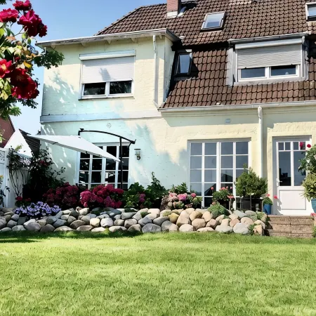 Domicile on the canal in Friedrichstadt n. North Sea, for 2-4 people