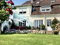 Domicile on the canal in Friedrichstadt n. North Sea, for 2-4 people - Wifi