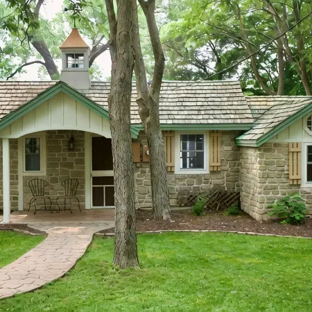 Cozy Clean Cottage on Clearwater