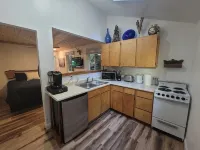 Vail - 2 Guests - Private Studio w/ Queen Bed - Pet Friendly!