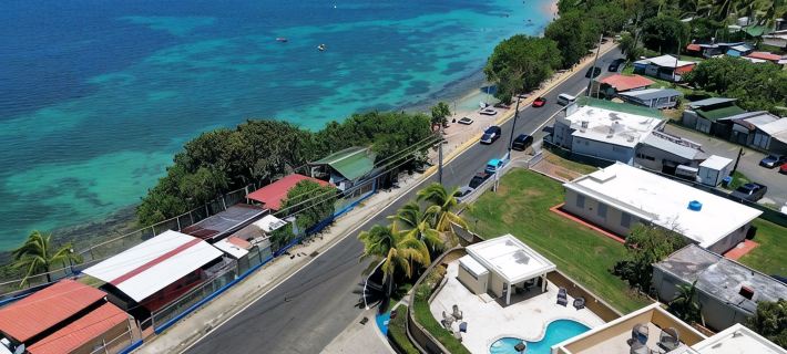 Casa Diez · Beachsteps Townhouse w/Pool- Seven Seas Hoteles en Fajardo