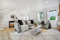 King Bed, Cozy Patio Fire-Pit Area - 4-Star