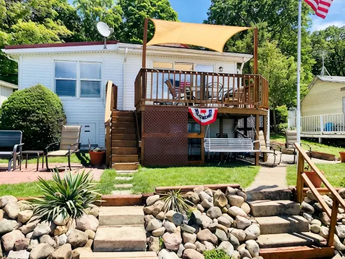 Stone Lake Cottage Middlebury in Boat Fish Getaway
