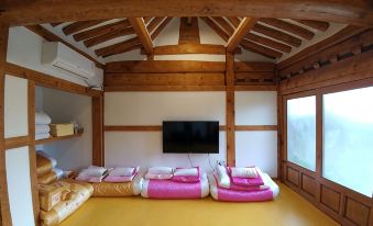 Bukchon Sohyeondang Hanok Stay