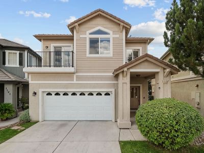 Luxury Lakefront Escape with Stunning Views at Sparks Marina