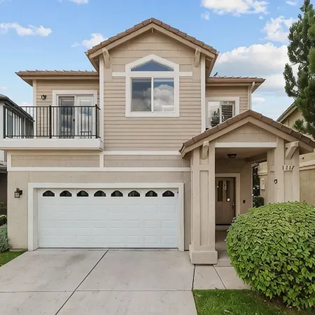 Luxury Lakefront Escape with Stunning Views at Sparks Marina