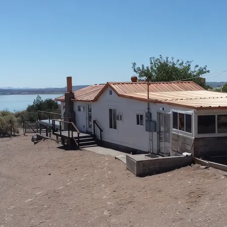 LAKEFRONT- Mid Century Bungalow