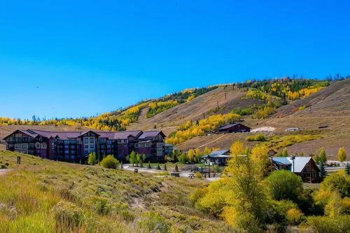 Ski in/Ski Out 2bed/2bath Mountainside Escape - 4-Star