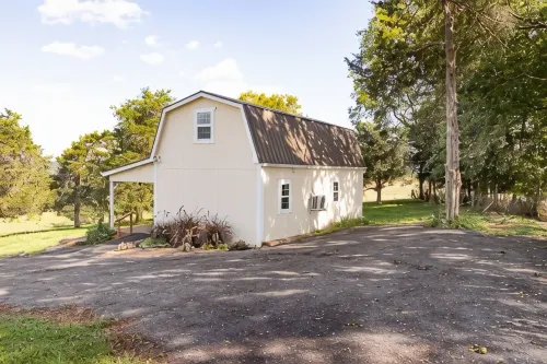 On farm cottage with mountain views.