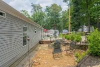 Cheerful 4 bedroom cottage on Kentucky lake