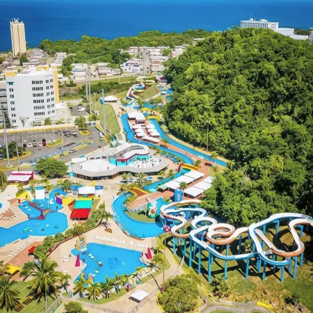 Revolutionary Escape! 3-Bd Lolita Lebron, 4 Mins to Beach with Backup Generator!