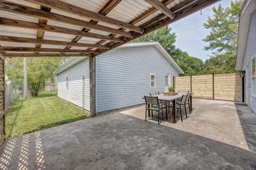 Spacious 3Bd Home~10Min IU Baseball~2 K Beds~Huge Kitchen~Fire Pit+Ping Pong