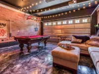 VNC BNB: Luxury Living for Groups & Families Hotels in Five Corners
