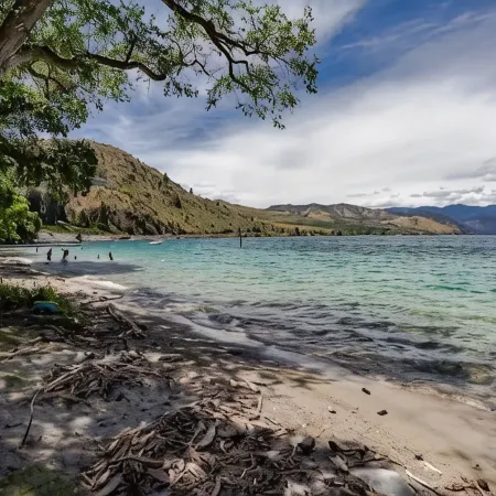 Deluxe View 2 Bedroom Chelan View Condo w/Extra Parking