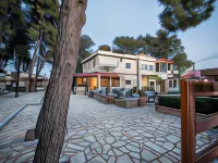 Vasilios Marinos Rooms Hotels in Corinth