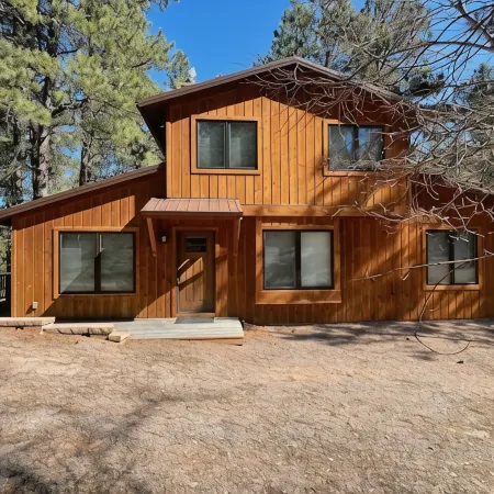 3-bedroom cabin Sleeps 8 Close to ATV Trails with WiFi