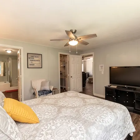 Discover Durham, just a quick 11-minutes from Duke University Hotels in Triangle