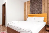 Denis Hotel