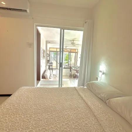 Direct Oceanfront, Corner Balcony Panoramic View of Beach, Half Moon Bay, Akumal