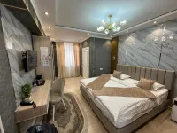New Minor Hotel - balcony