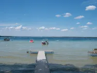 Higgins Lake - One Of A Kind Lakefront Lodge! ジェリッシュ・タウンシップのホテル