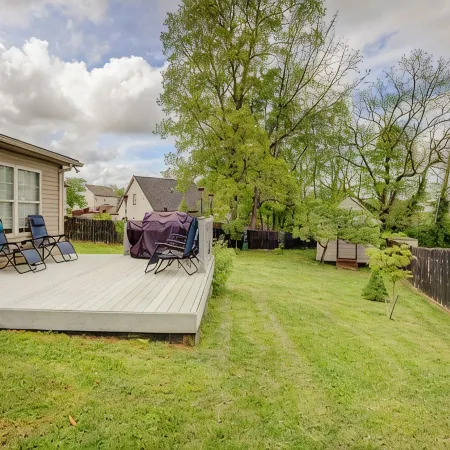 Spacious Retreat with Fenced Yard Near KY Horse Park & UK!