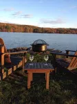 Waterfront Home with Stunning Views .. Dog friendly , and great fishing !!! - 4 tähden